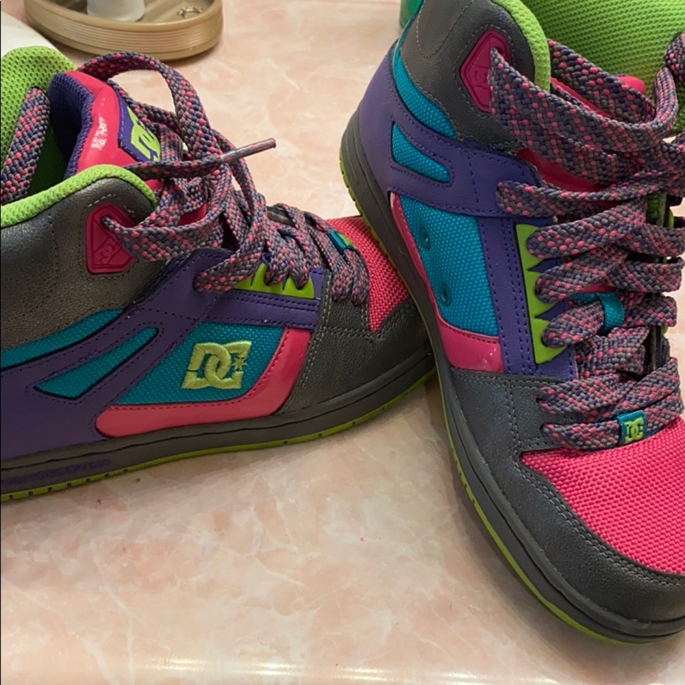 Skateboarding sneaker